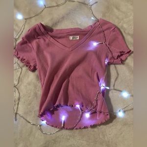 pink V-neck lettuce stitching shirt 💕🌸